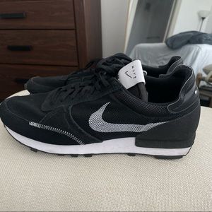 Nike DBreak Type Sneaker (Mens Size 10.5)